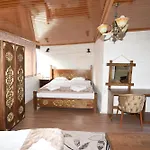 Hotel Peri Cave