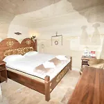 Hotel Peri Cave