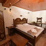 Hotel Peri Cave