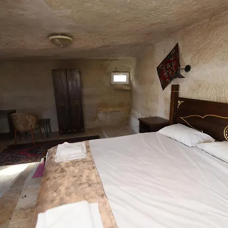 Peri Cave Hotel *